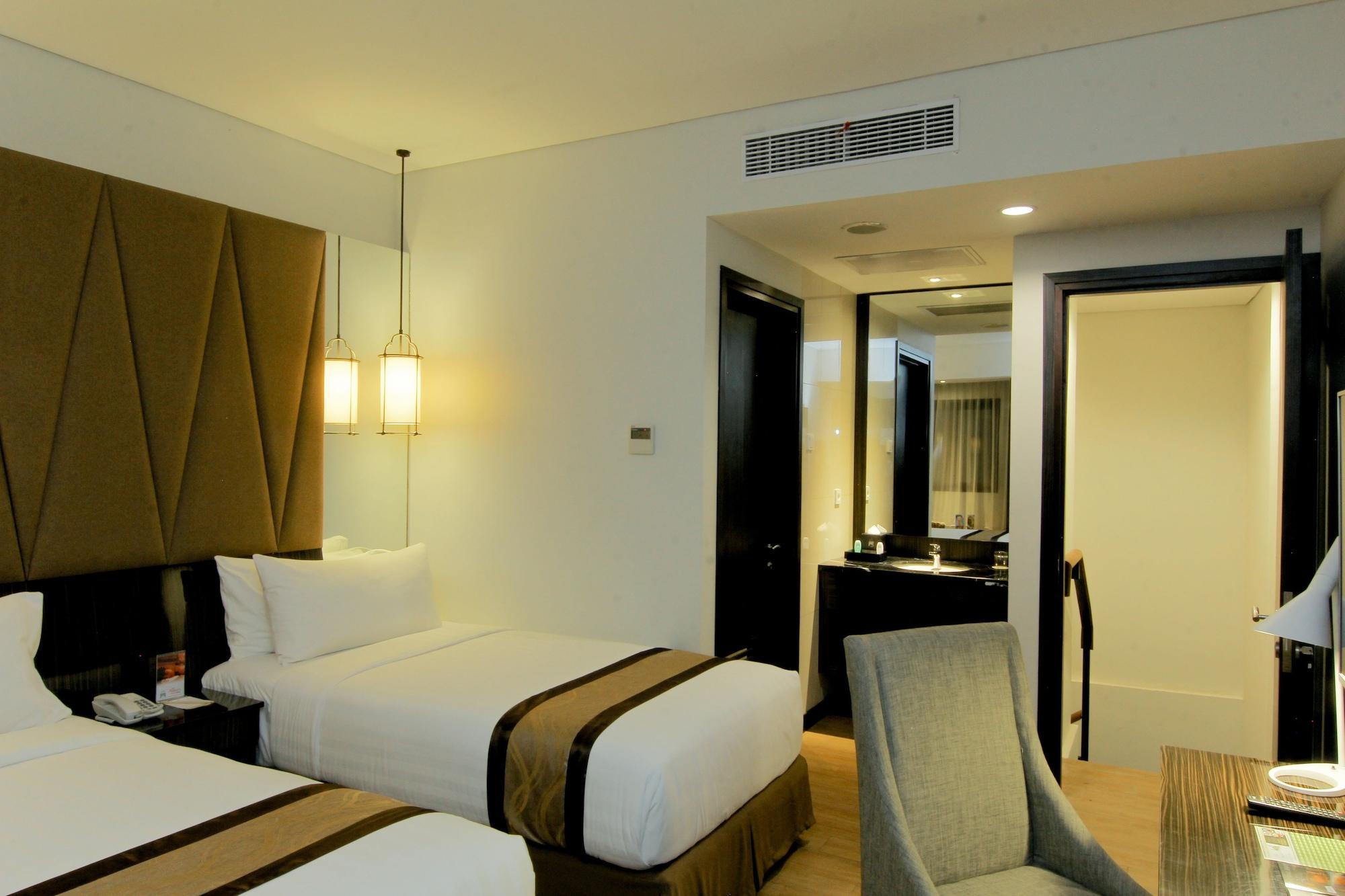 The Atrium Hotel&Resort Yogyakarta Melati Kültér fotó