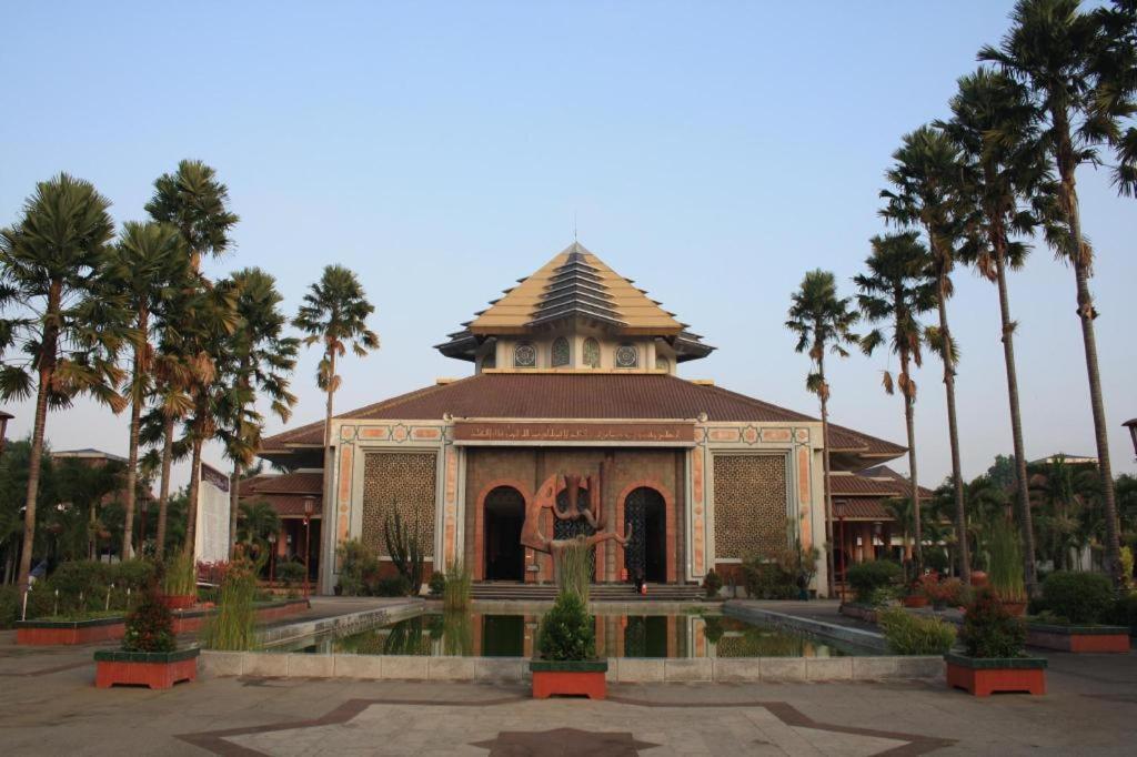 The Atrium Hotel&Resort Yogyakarta Melati Kültér fotó