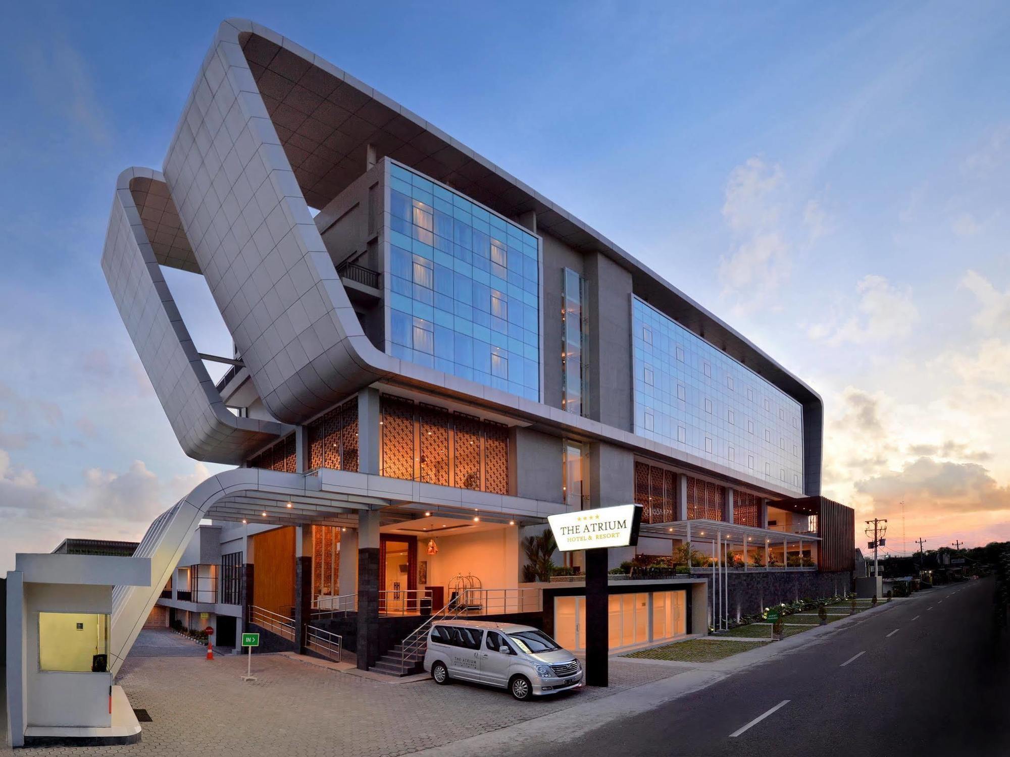 The Atrium Hotel&Resort Yogyakarta Melati Kültér fotó