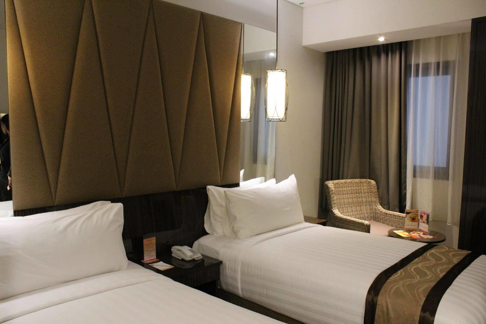 The Atrium Hotel&Resort Yogyakarta Melati Kültér fotó