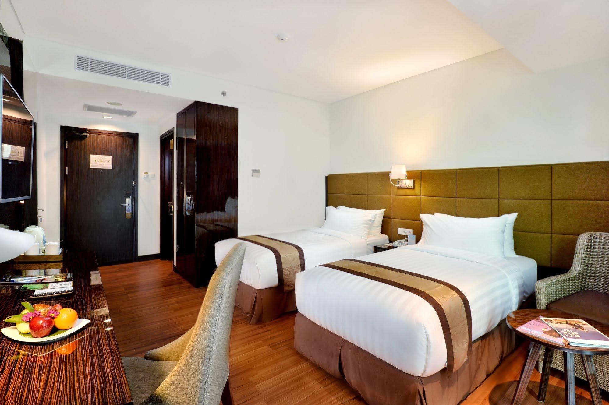 The Atrium Hotel&Resort Yogyakarta Melati Kültér fotó