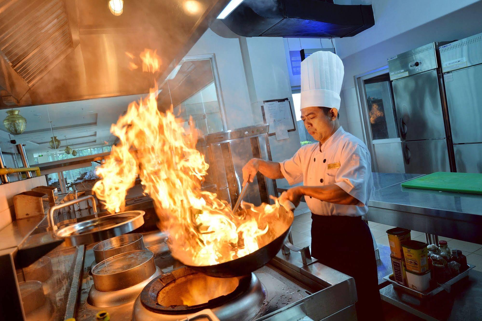 The Atrium Hotel&Resort Yogyakarta Melati Kültér fotó